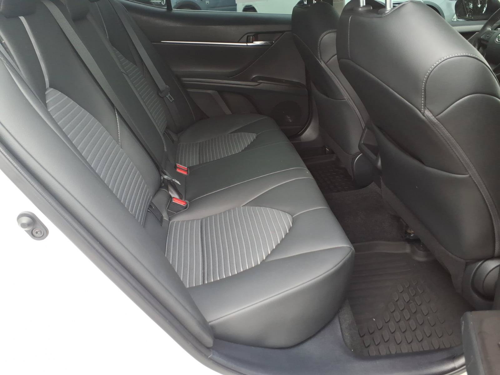 Used 2024 Toyota Camry SE w/ Cold Weather Package FWD image 24