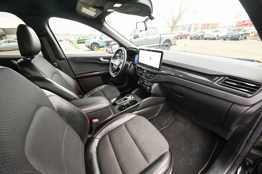 Certified 2023 Ford Escape ST-Line Select w/ Tech Pack #1 image 28