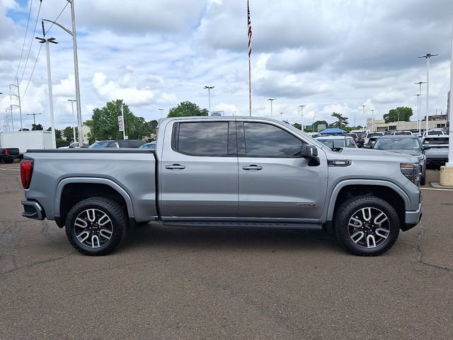 Used 2023 GMC Sierra 1500 AT4 w/ Technology Package AWD/4WD image 7