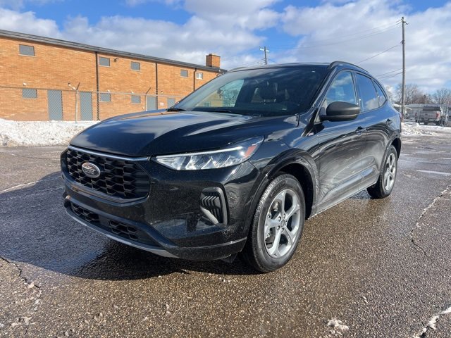 Certified 2024 Ford Escape ST-Line w/ Tech Pack #1 image 6