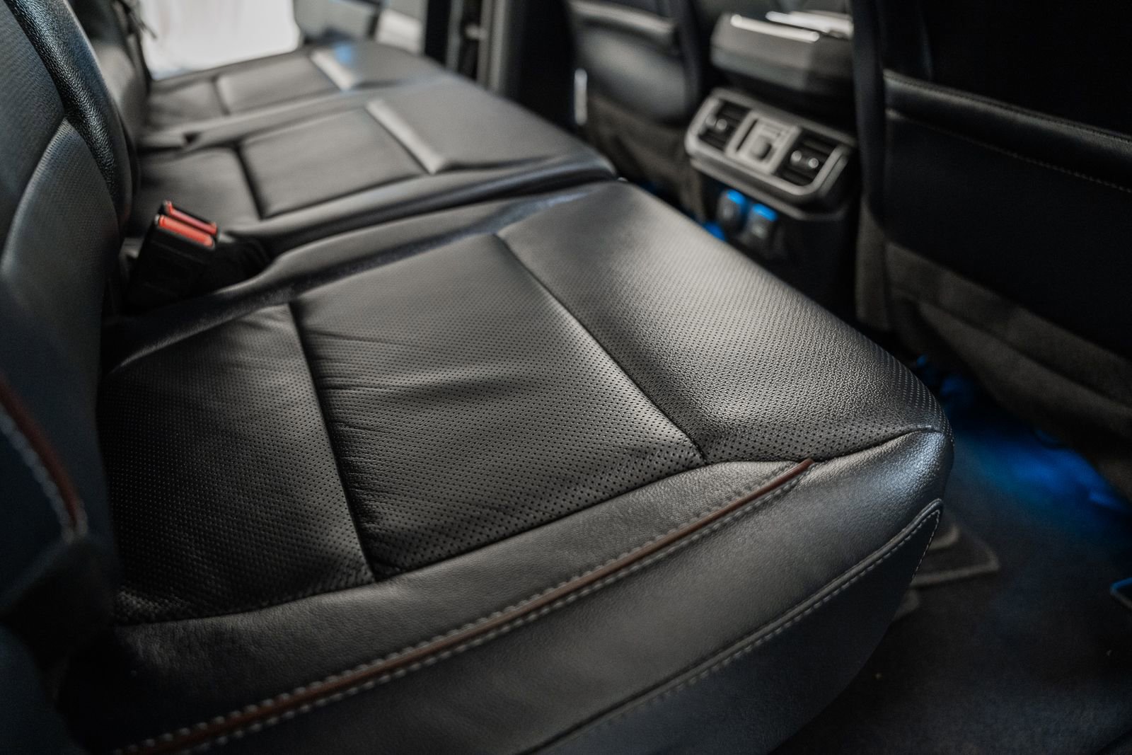 Certified 2023 Ford F150 Lariat w/ Equipment Group 502A High image 40