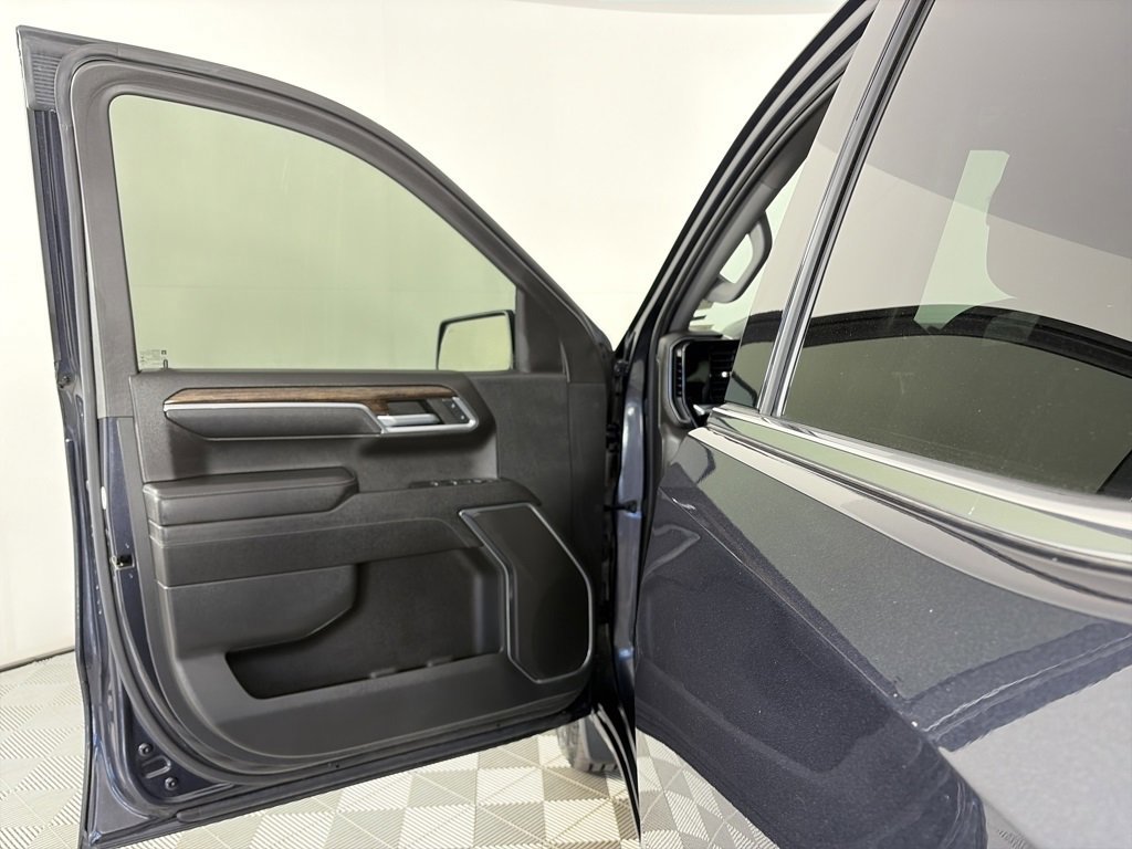 Used 2023 GMC Sierra 1500 SLE w/ Preferred Package image 10