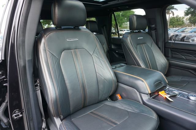 Certified 2023 Ford Expedition Platinum AWD/4WD image 2