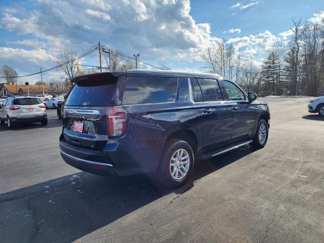 Used 2024 Chevrolet Suburban LT AWD/4WD image 5