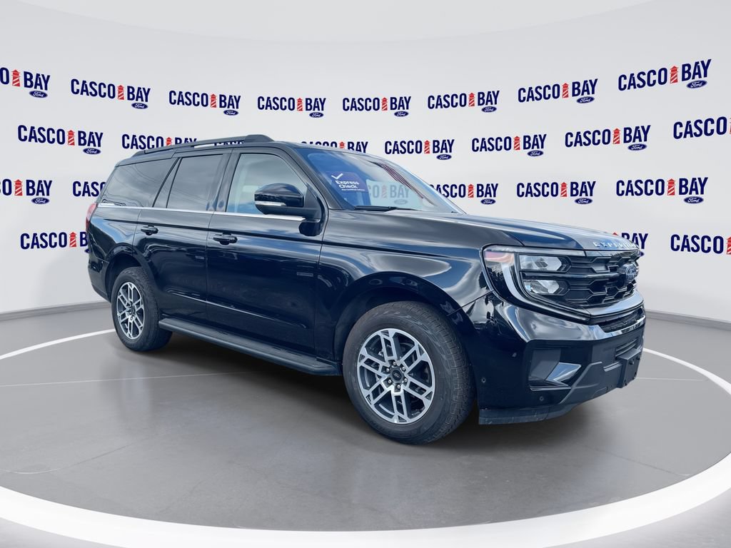 Certified 2025 Ford Expedition Active AWD/4WD image 1