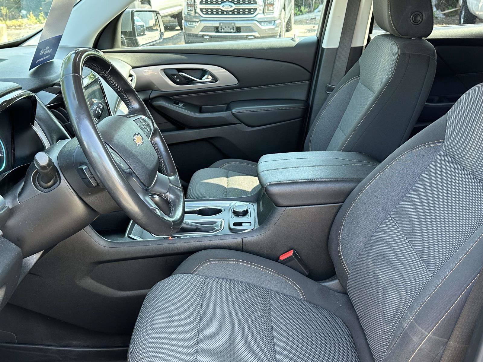 Used 2019 Chevrolet Traverse LT FWD image 9