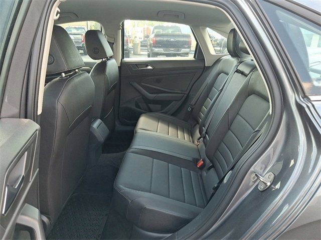 Used 2024 Volkswagen Jetta SE image 11