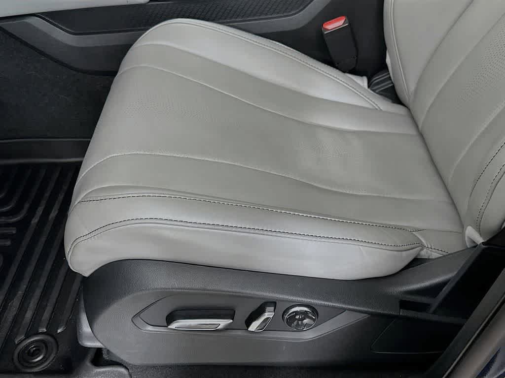 Used 2025 Acura MDX FWD w/ Technology Package image 32