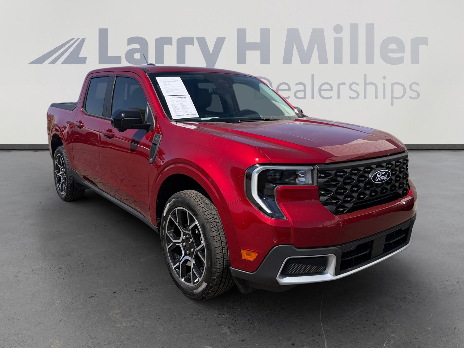 Certified 2025 Ford Maverick Lariat w/ 4K Tow Package AWD/4WD image 7