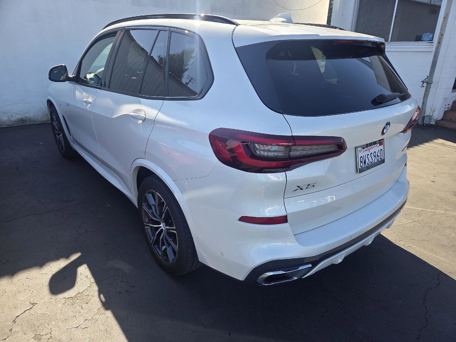 Used 2021 BMW X5 xDrive40i w/ M Sport Package image 17