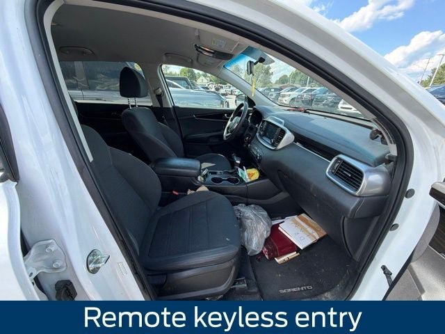 Used 2020 Kia Sorento LX AWD/4WD image 14