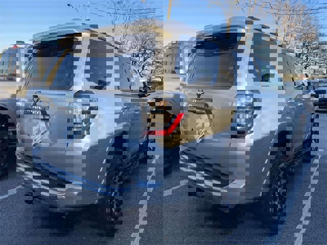 Used 2024 Toyota 4Runner TRD Off-Road image 2