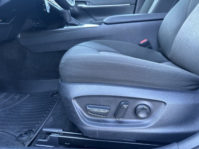Used 2023 Toyota Camry LE FWD image 13