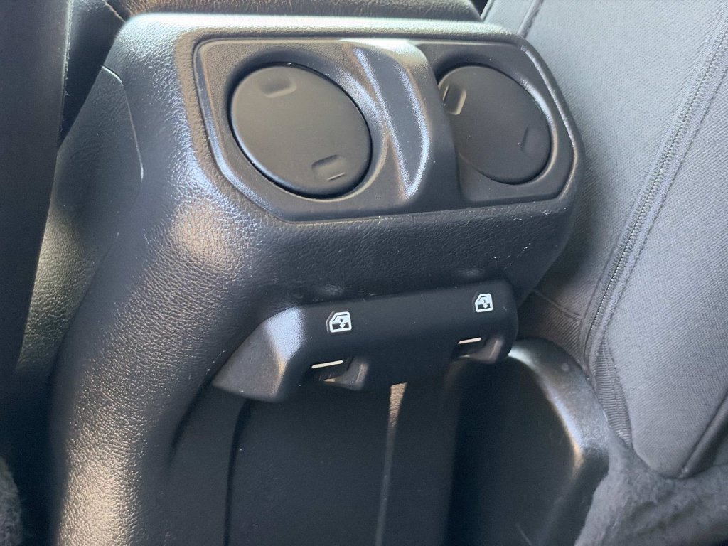 Used 2023 Jeep Gladiator Sport AWD/4WD image 19