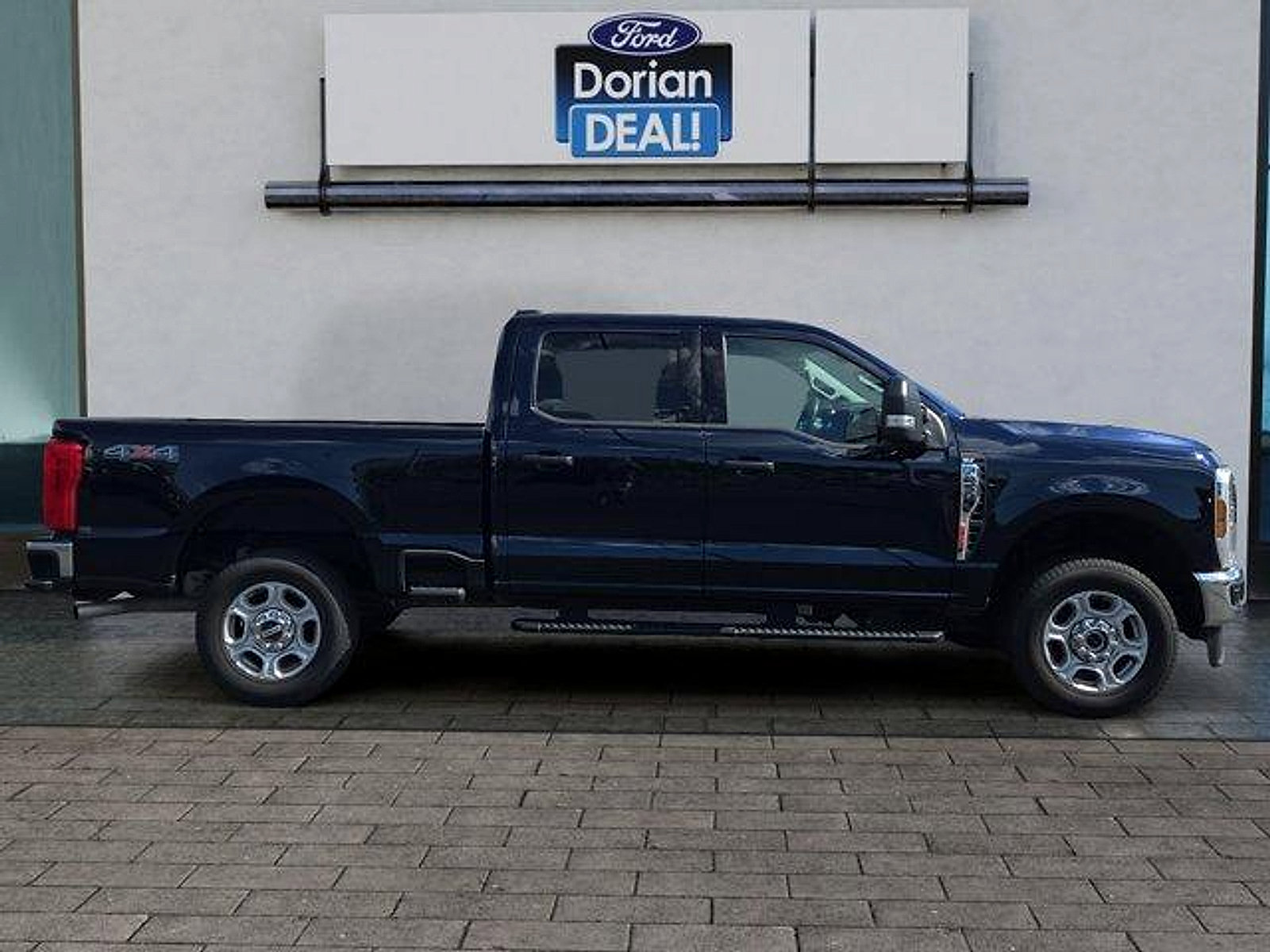 Certified 2025 Ford F250 XLT AWD/4WD image 2