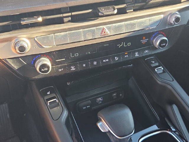 Used 2025 Kia Telluride S FWD image 18