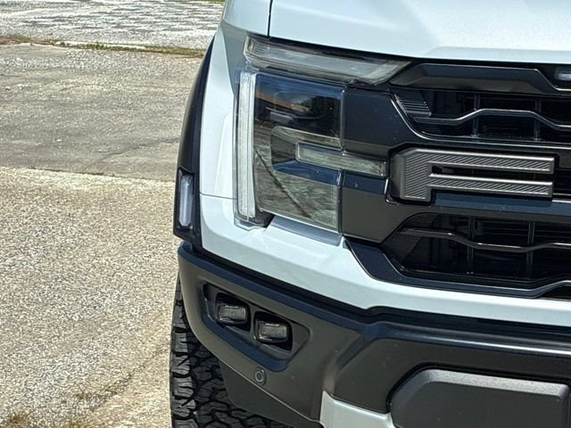 Certified 2025 Ford F150 Raptor AWD/4WD image 9