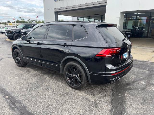 Used 2024 Volkswagen Tiguan SE R-Line AWD/4WD image 4