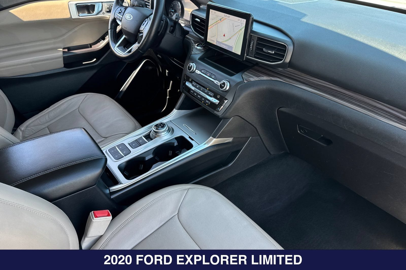 Certified 2020 Ford Explorer Limited RWD image 19