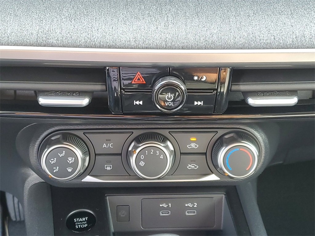 Used 2025 Nissan Kicks SV image 49