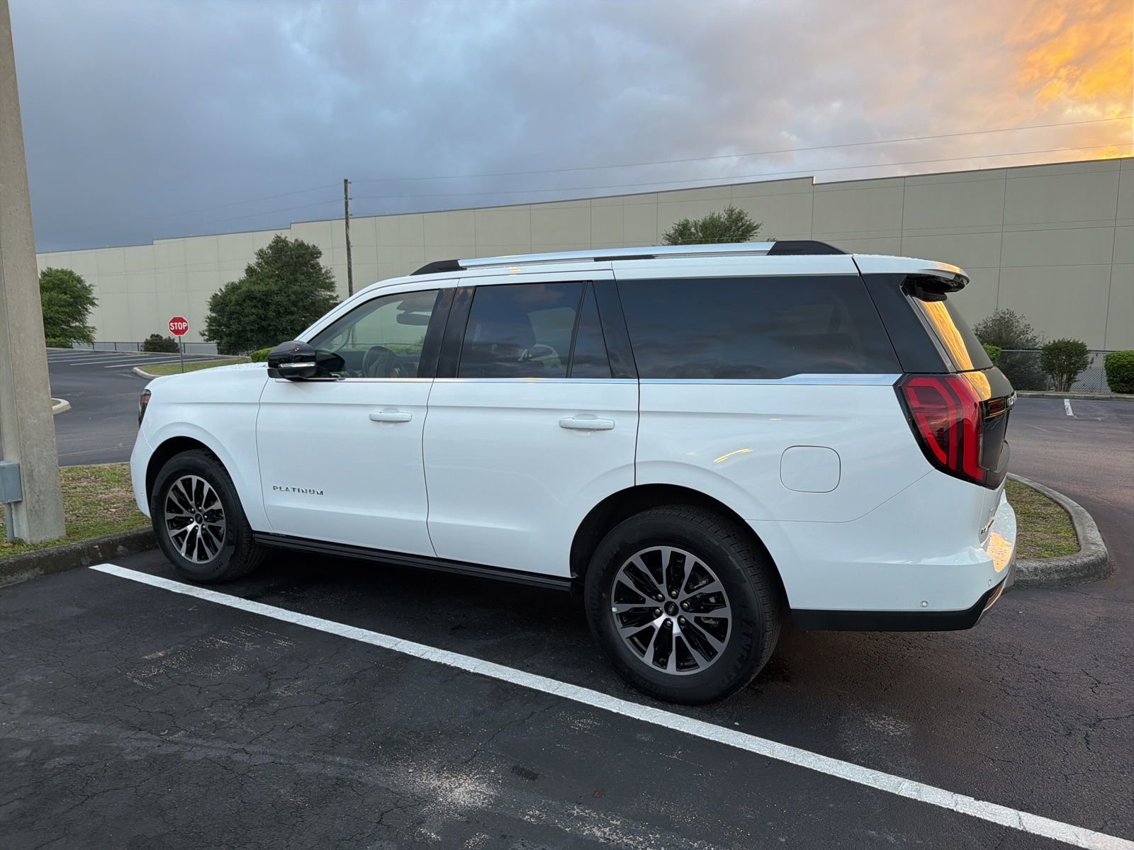 Certified 2025 Ford Expedition Platinum image 12