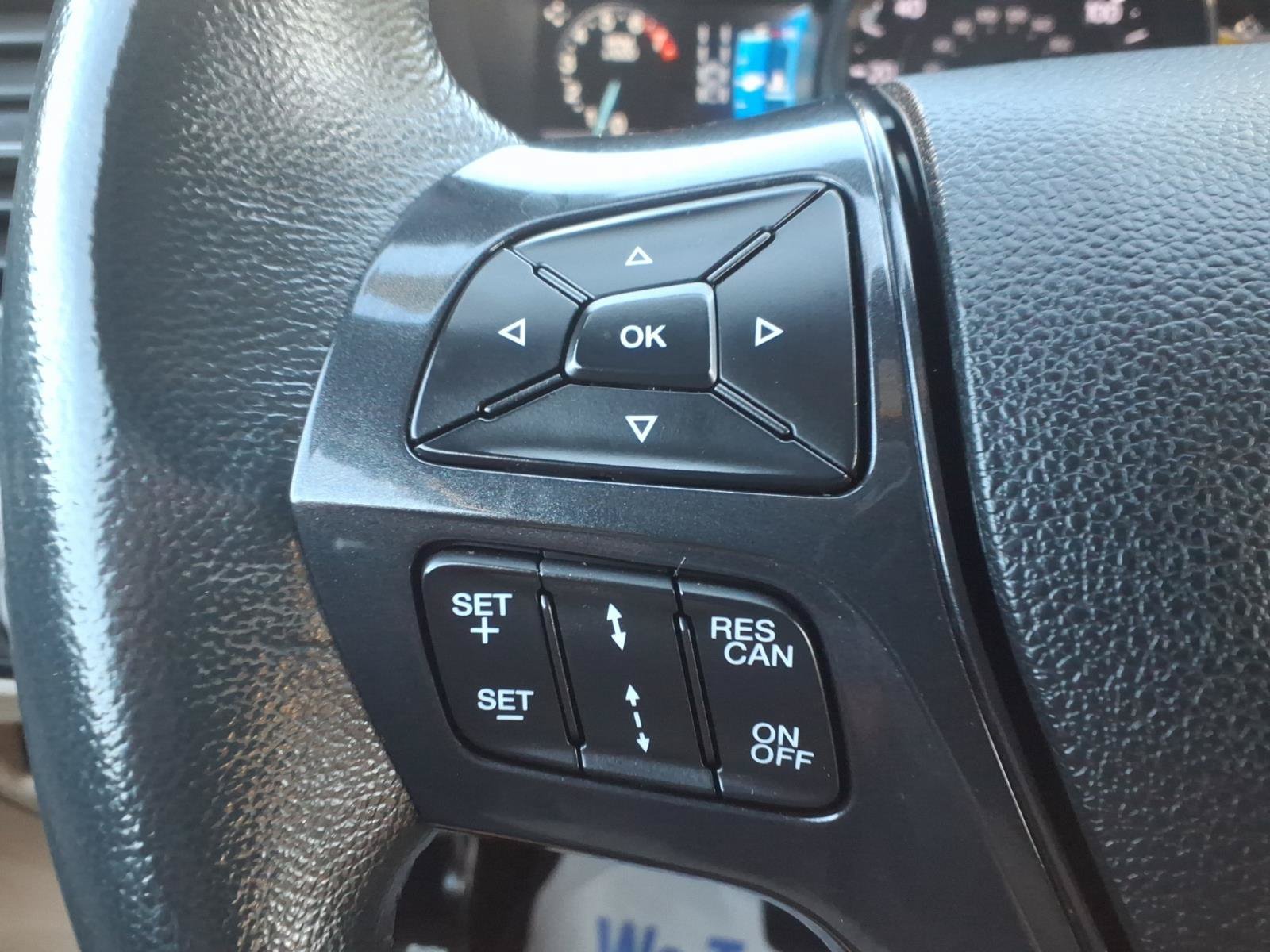Certified 2019 Ford Explorer XLT w/ Equipment Group 202A AWD/4WD image 18