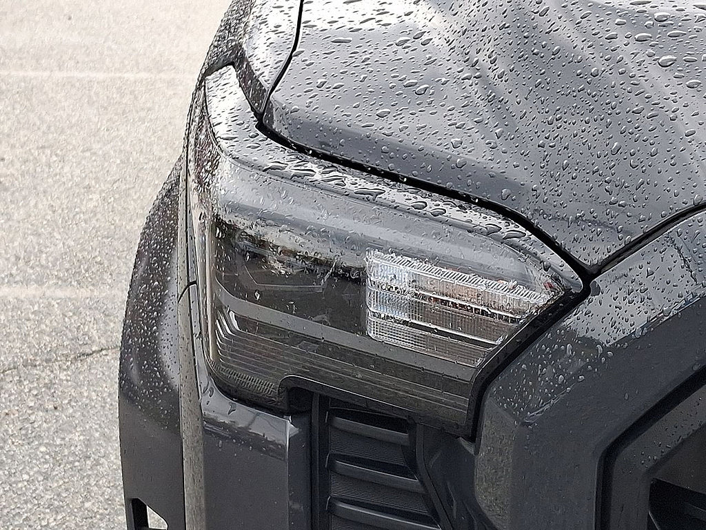 Used 2025 Toyota Tacoma TRD Sport AWD/4WD image 28