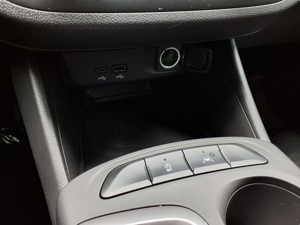 Used 2025 Buick Envista Preferred FWD image 15