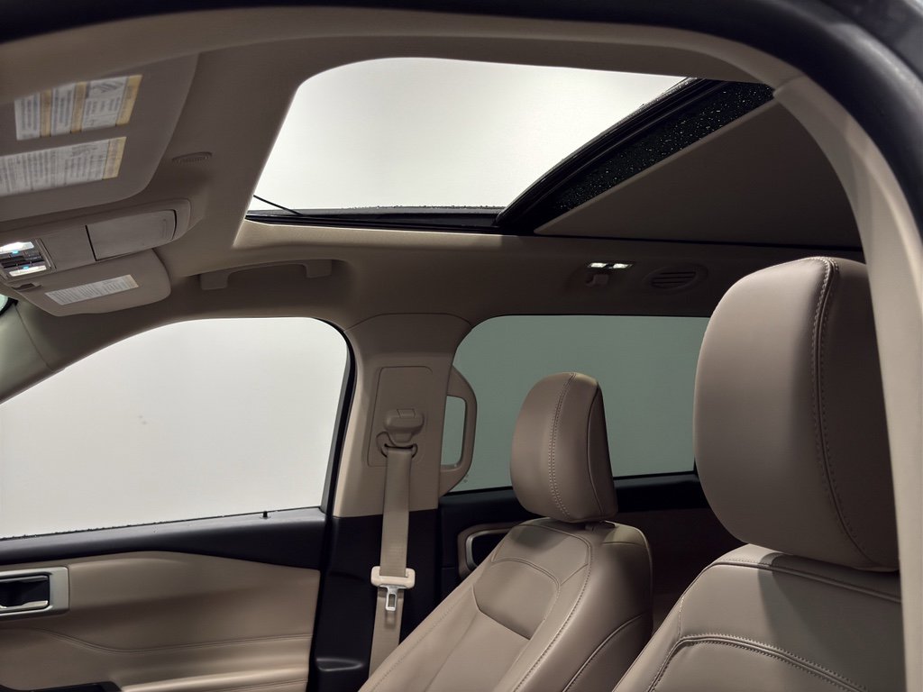 Certified 2023 Ford Explorer XLT w/ Equipment Group 202A image 31