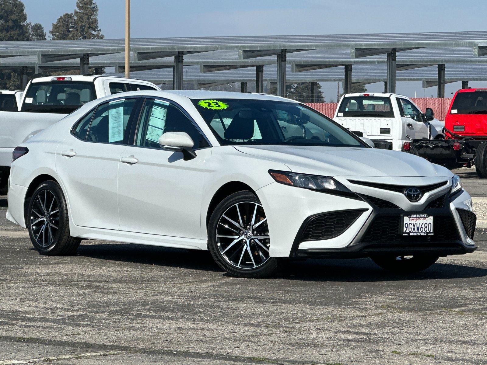 Used 2023 Toyota Camry SE image 8