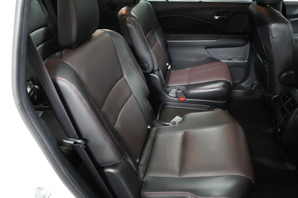 Used 2022 Honda Pilot Black Edition image 30