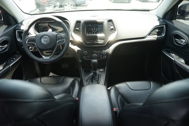 Used 2020 Jeep Cherokee Latitude Plus FWD image 21