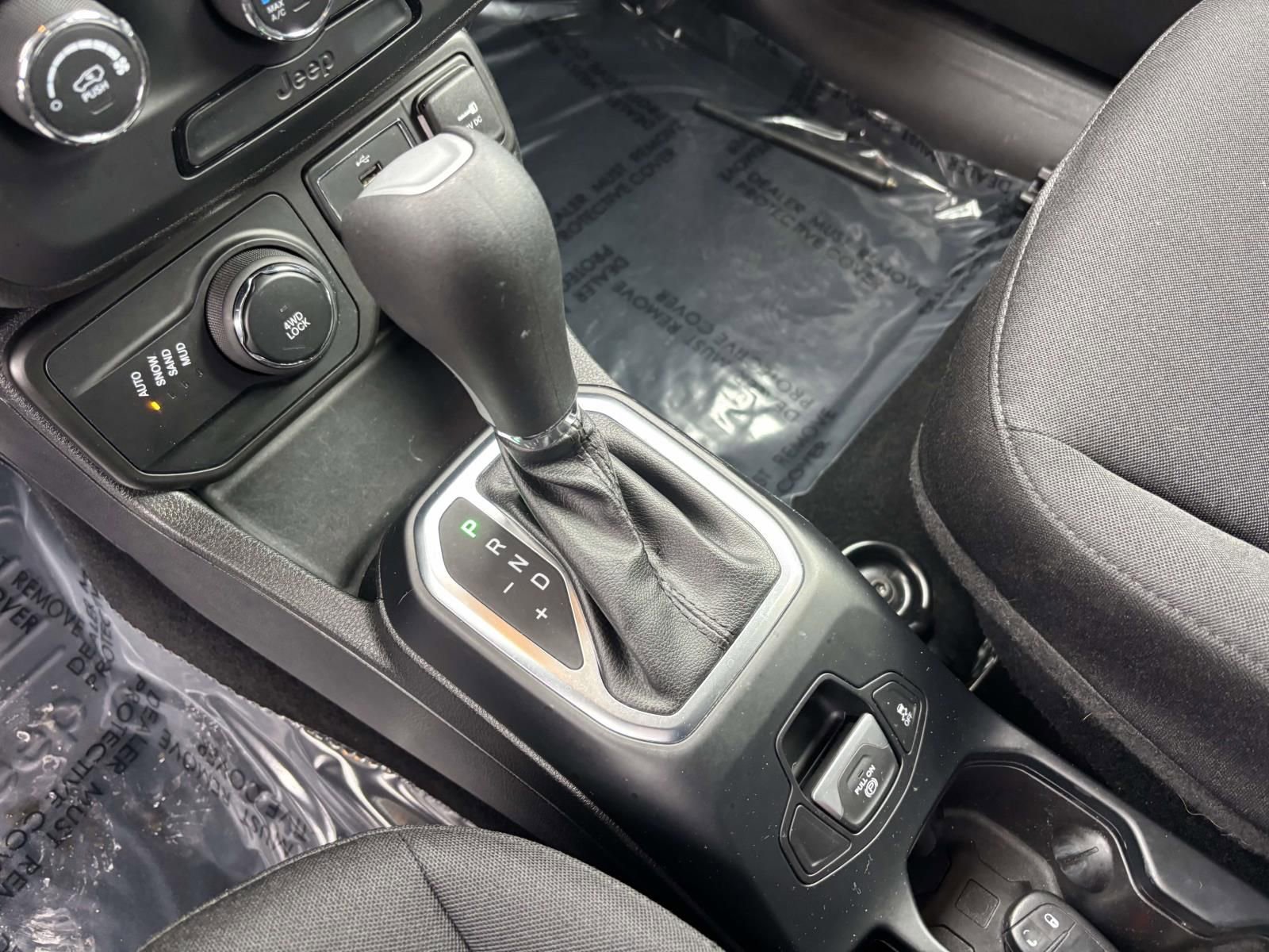 Used 2018 Jeep Renegade Sport w/ Power & Air Group image 25