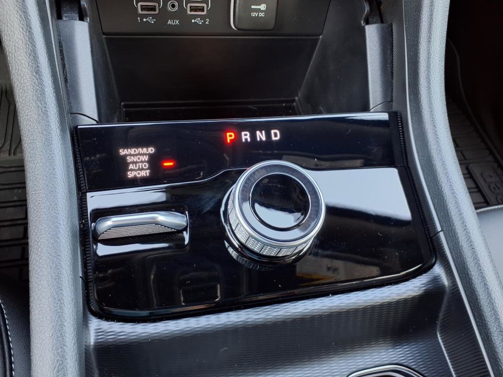 Used 2025 Jeep Grand Cherokee L Limited w/ Black Appearance Package image 22