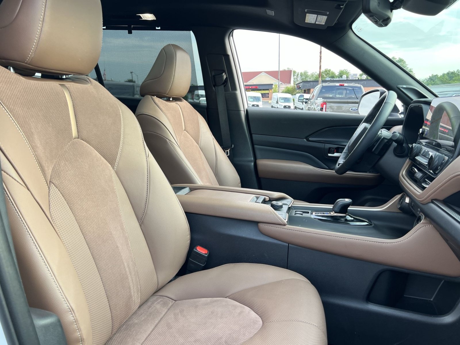 Used 2026 Toyota Grand Highlander AWD Hybrid image 28