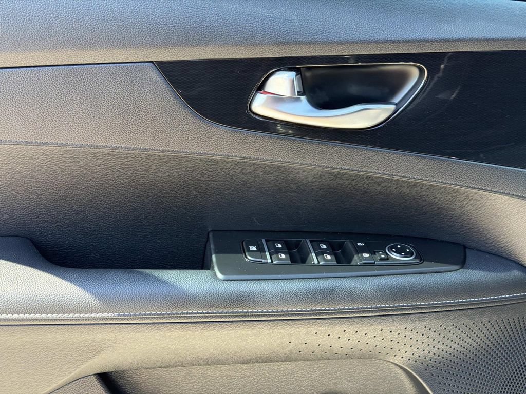 Used 2024 Kia Forte GT-Line FWD image 22