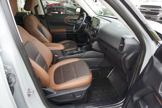 Certified 2023 Ford Bronco Sport Badlands w/ Premium Package AWD/4WD image 8