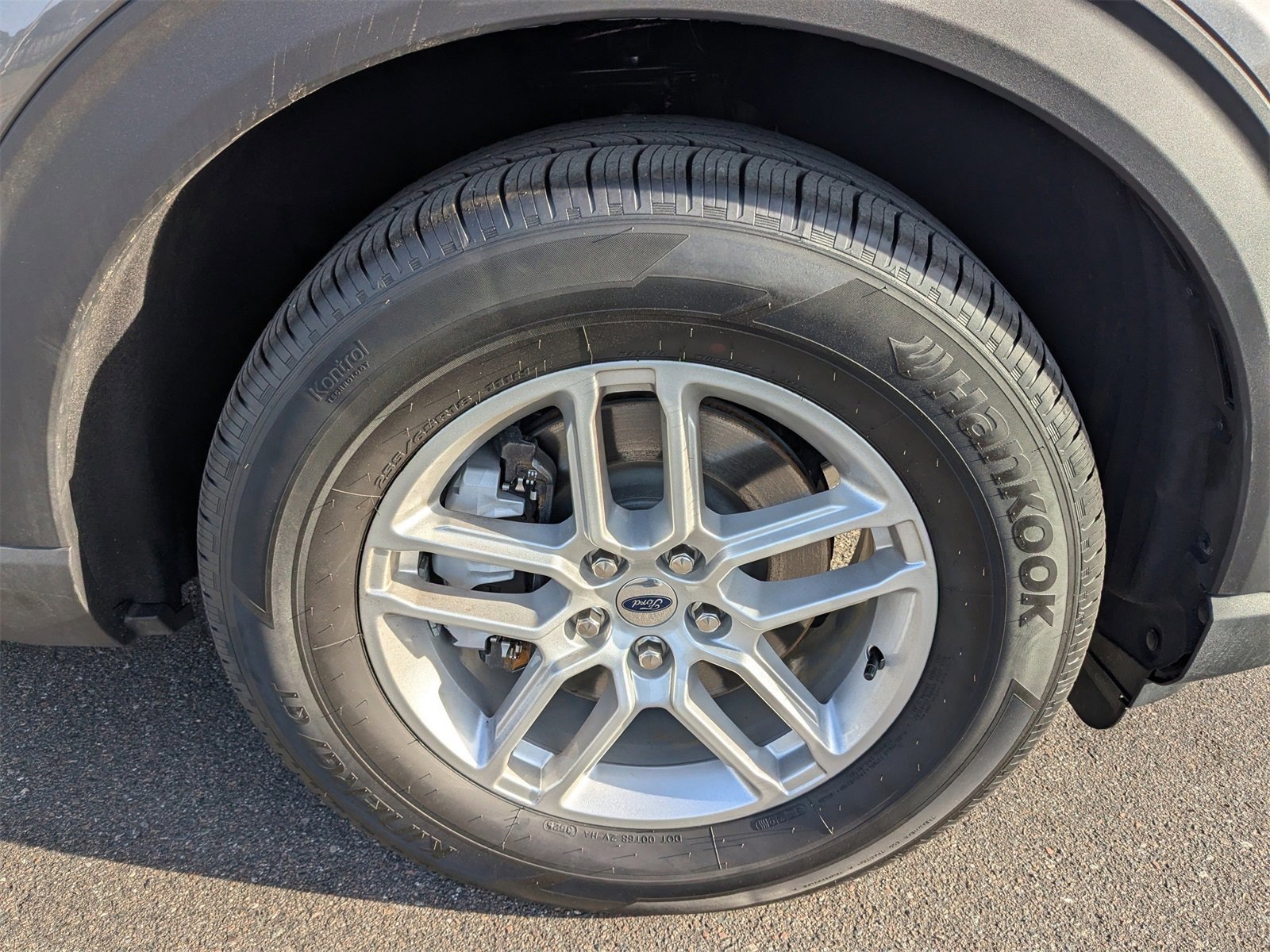 Certified 2025 Ford Explorer Active image 11