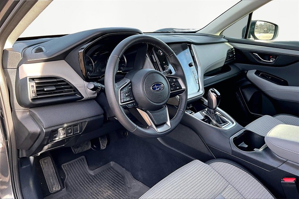 Used 2025 Subaru Outback Premium w/ Popular Package #1A image 14