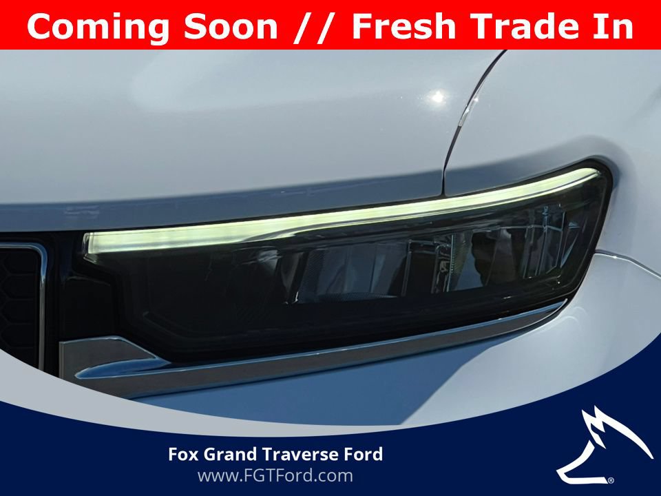 Used 2023 Jeep Grand Cherokee Overland w/ Luxury Tech Group IV AWD/4WD image 38