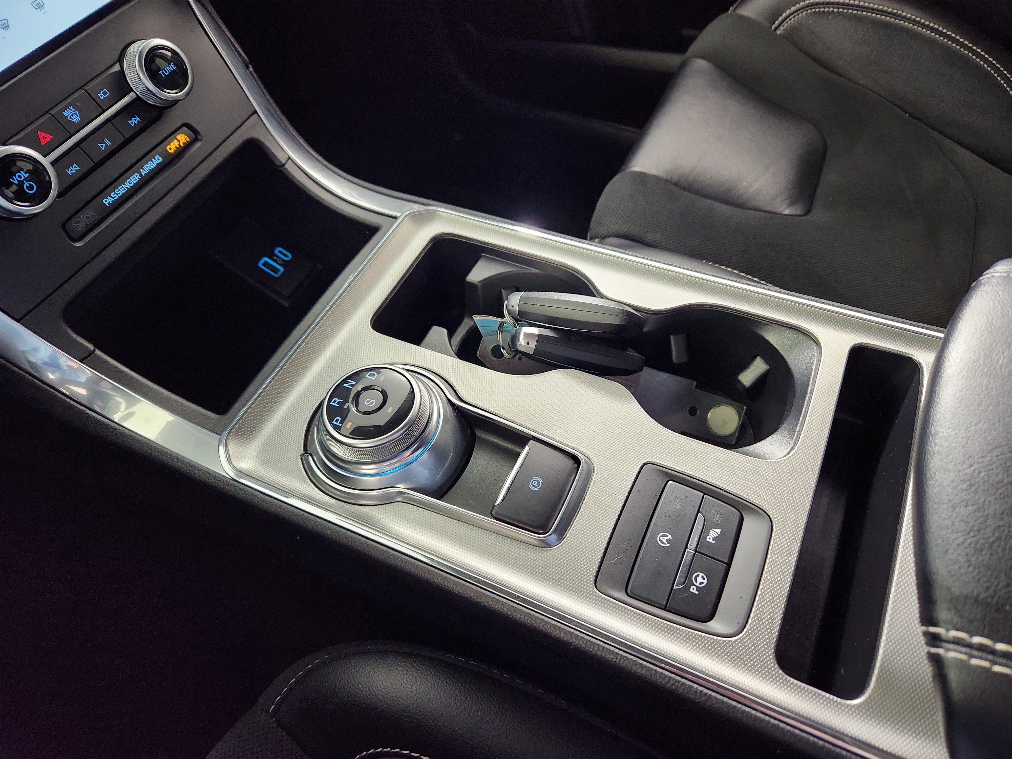 Certified 2022 Ford Edge ST w/ Equipment Group 401A image 25