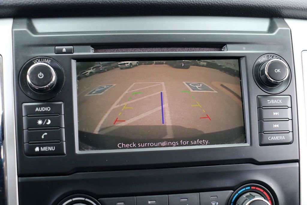 Used 2019 Nissan Titan SV AWD/4WD image 15
