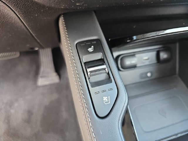 Used 2022 Kia Telluride EX w/ EX Premium Package FWD image 33