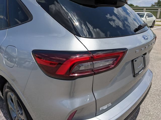 Certified 2023 Ford Escape ST-Line w/ Tech Pack #1 FWD image 11