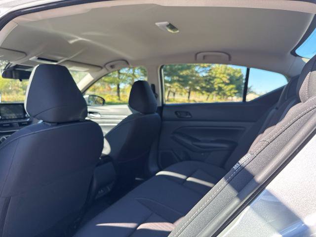 Used 2024 Nissan Altima 2.5 SV FWD image 31