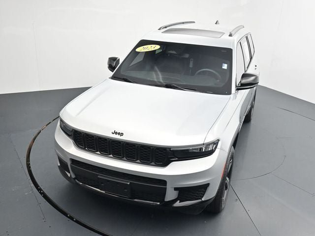 Used 2023 Jeep Grand Cherokee L Altitude AWD/4WD image 25