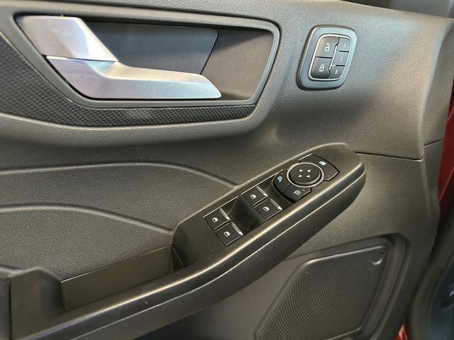 Certified 2025 Ford Escape ST-Line Elite image 32