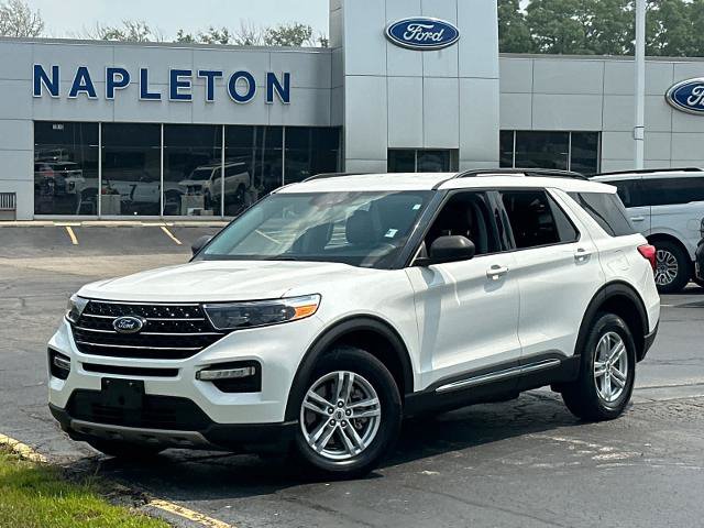Certified 2023 Ford Explorer XLT w/ Equipment Group 202A AWD/4WD image 1