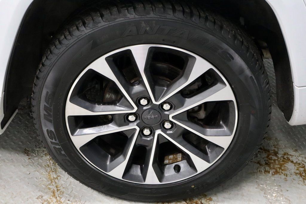 Used 2023 Jeep Grand Cherokee Overland image 20