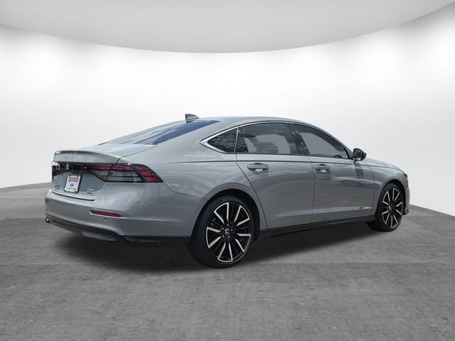 Used 2025 Honda Accord Touring image 4